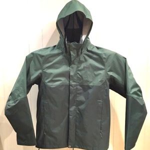 REI co-op  Rainier Rain Jacket Men’s size L color Army cot green/ dark army cot